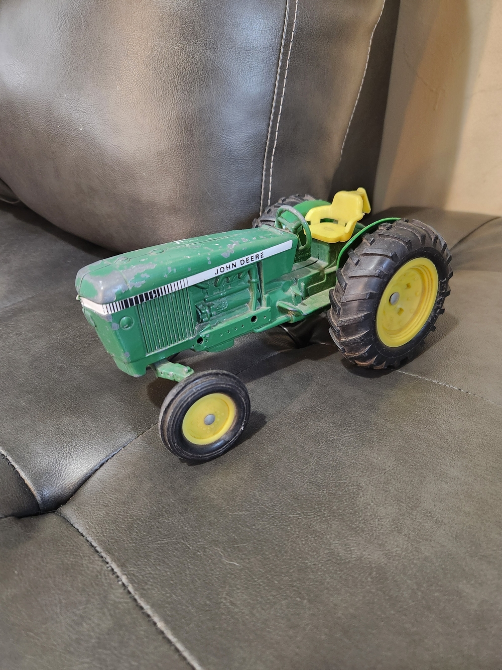 Vintage John Deere Die Cast Green & Yellow Toy Tractor - Kids Toys